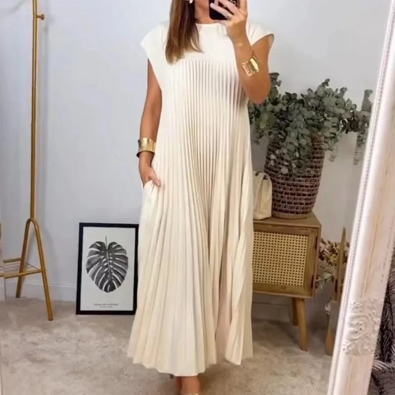 Spring And Summer New Fashionable Women's Round Neck Pleated Maxi