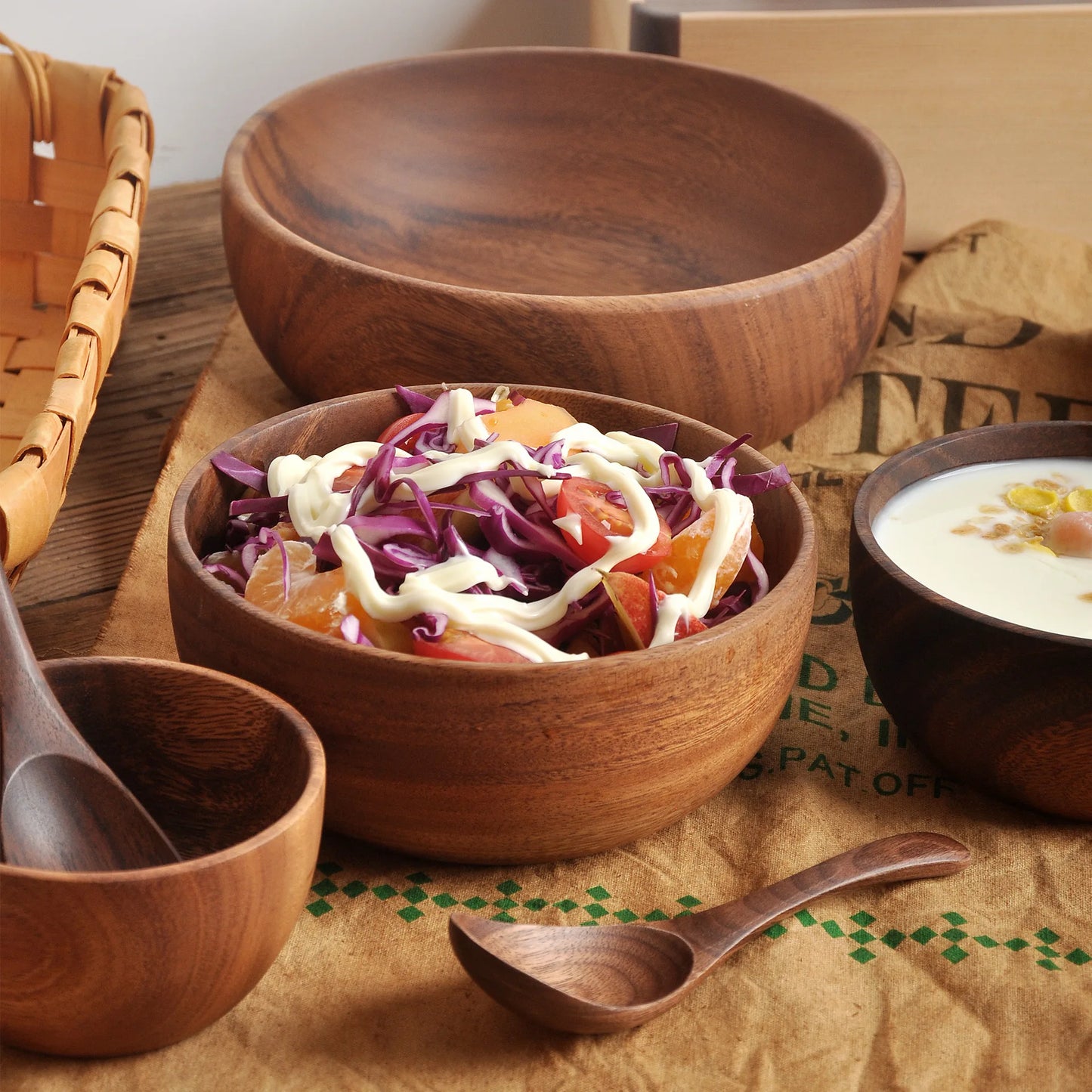 Japanese Retro Wooden Salad Bowl Heat-resistant Wooden Bowl Suitable