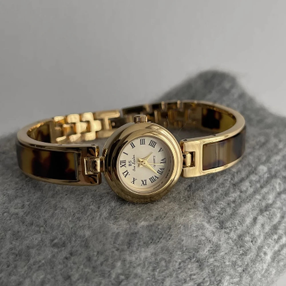 Fashion ethos Minimalist luxury gold disc with quartz women's watch
