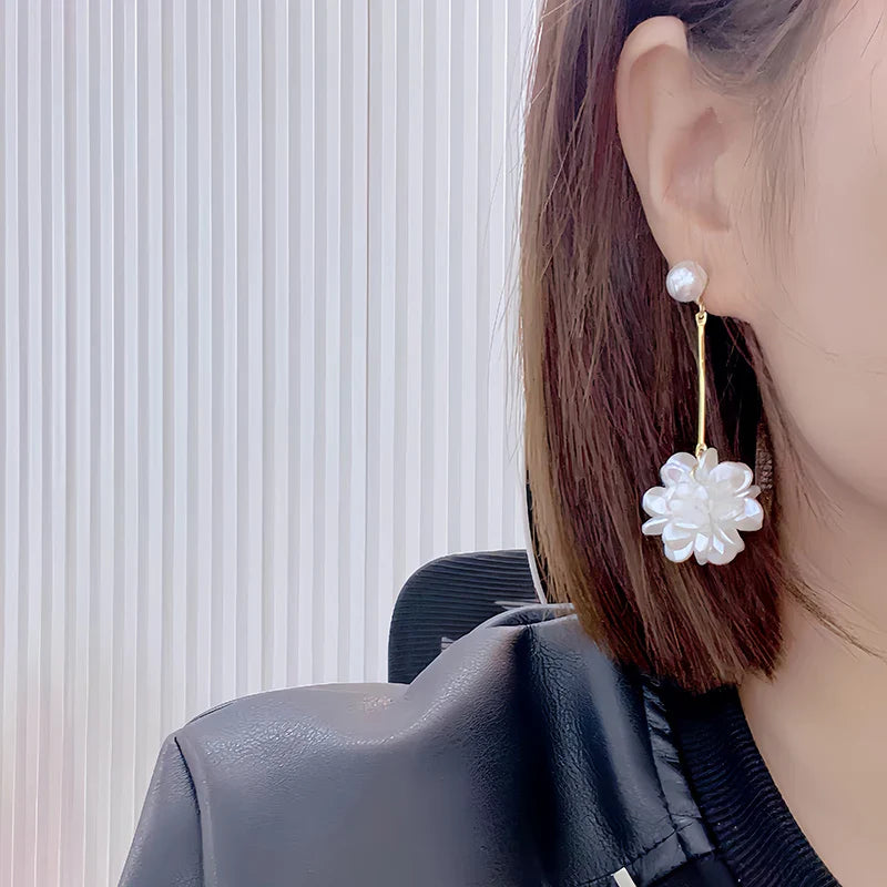 Exaggerated White Flower Drop Earrings Elegant Imitation Pearl Dangle