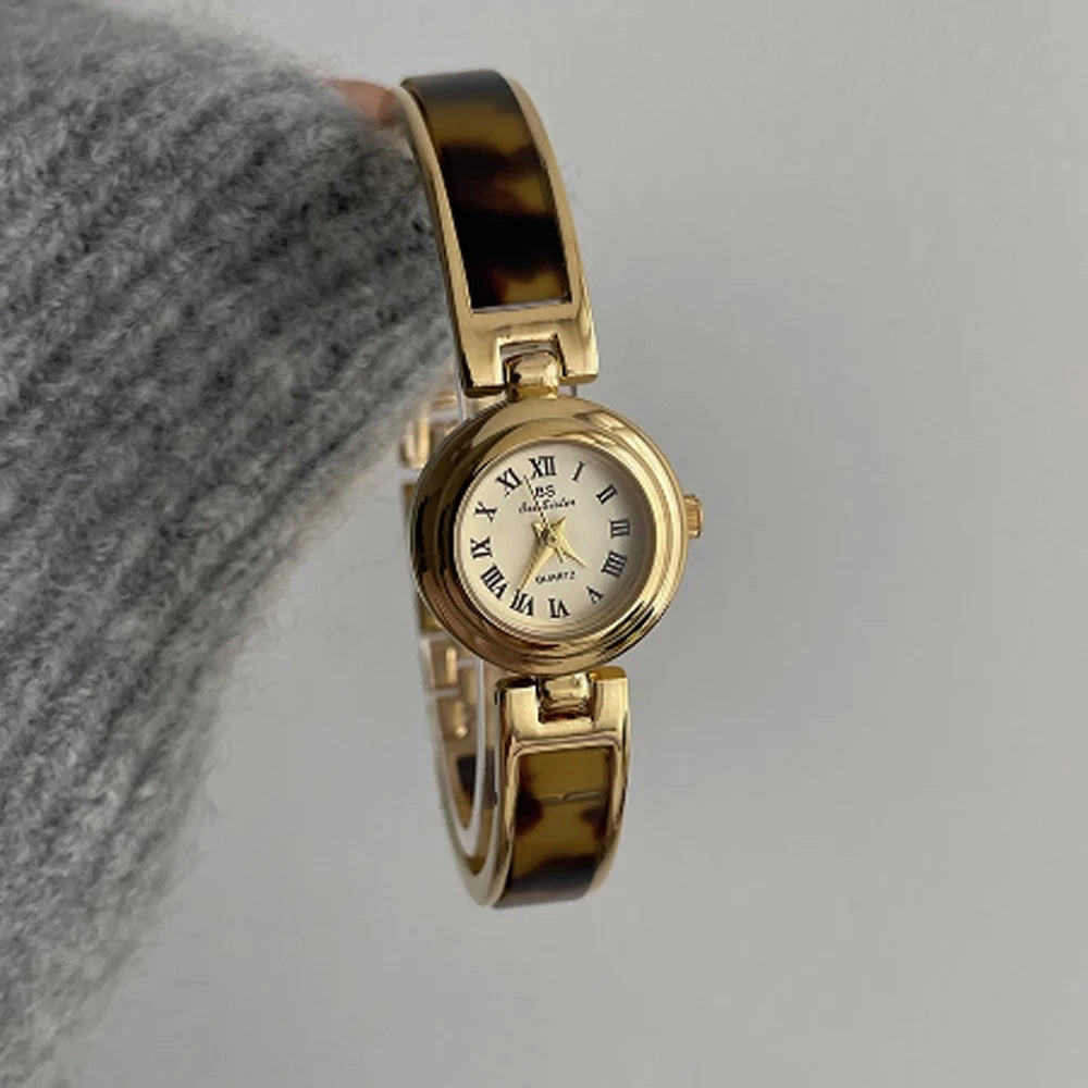 Fashion ethos Minimalist luxury gold disc with quartz women's watch