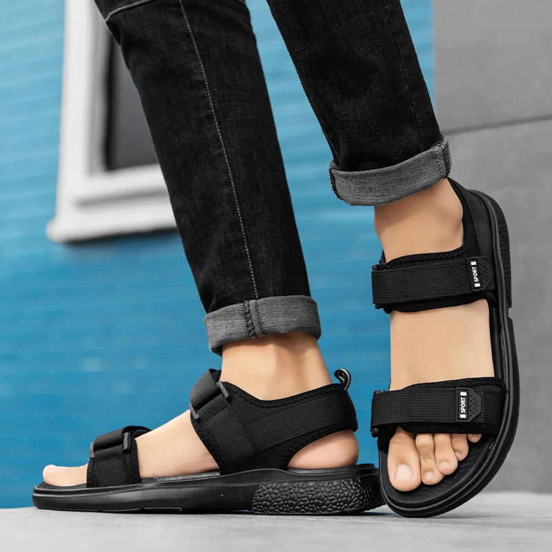 A Pair of Non-Slip Men's Sandals for Summer New Wear-Resistant