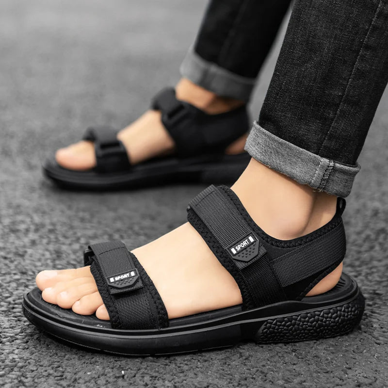 A Pair of Non-Slip Men's Sandals for Summer New Wear-Resistant
