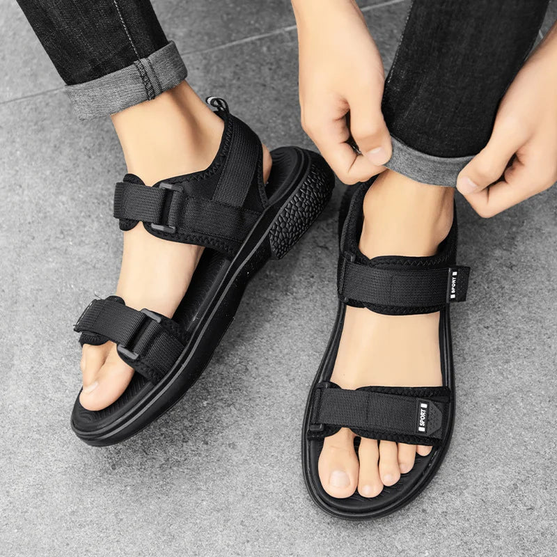 A Pair of Non-Slip Men's Sandals for Summer New Wear-Resistant