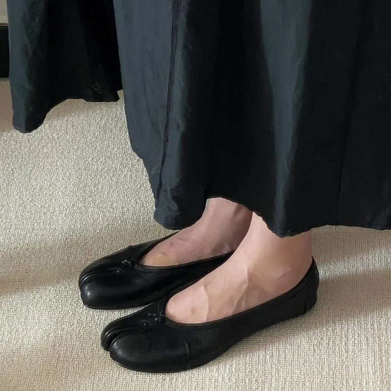 Fashion Soft Leather Split Toe Women Tabi Ballet Flats Spring Autumn Comfortable Walking Lazy Loafers Casual Girls Dance Shoes