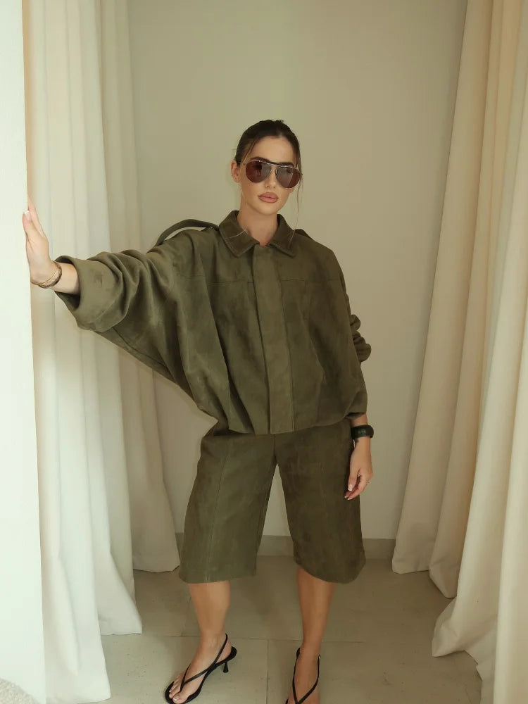 Women Green Suede Short Jacket Fashion Full Sleeve Zipper Lapel Pocket