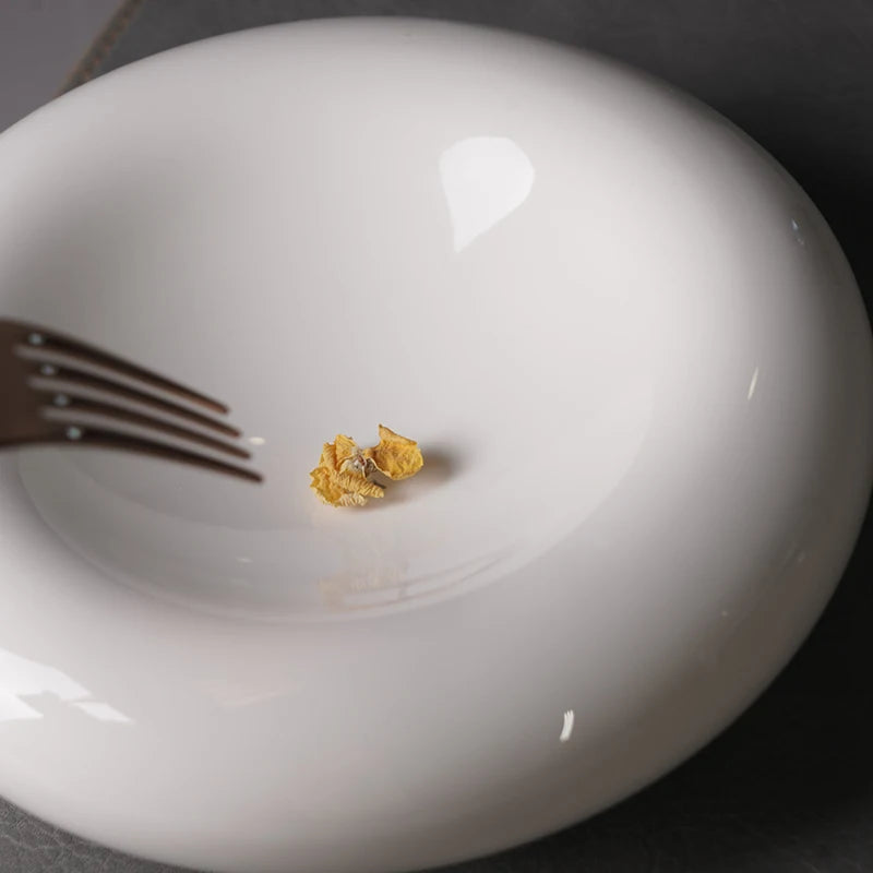 Creative Circular Ceramic Plate with Double Layer Insulation Western