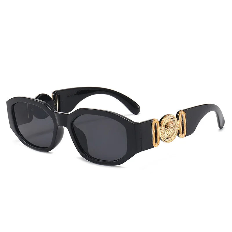 A Pair of PC Men and Women with the New High-value Retro Sunglasses