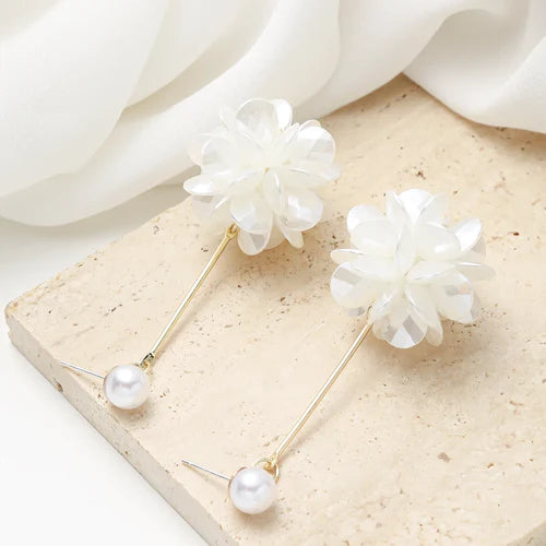 Exaggerated White Flower Drop Earrings Elegant Imitation Pearl Dangle