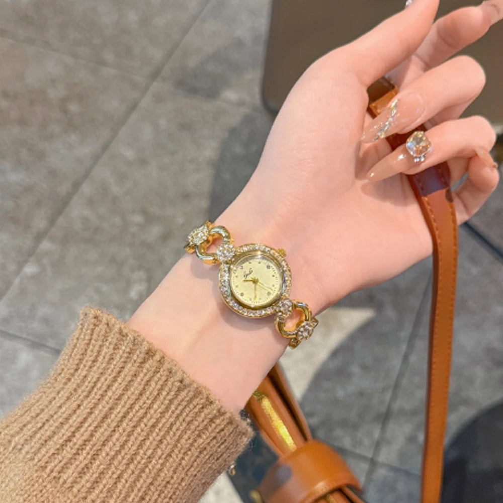 Fashion ethos Minimalist luxury gold disc with quartz women's watch