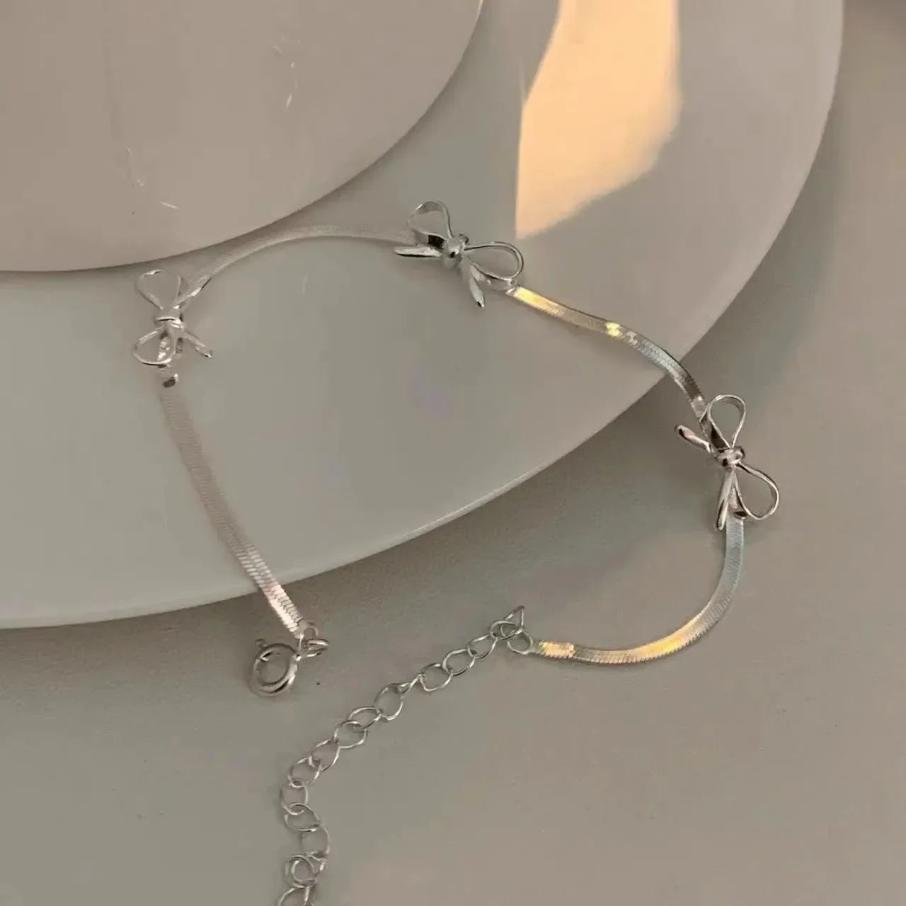 Fashion Sweet Bow Bracelets for Women Girls Sparkling Delicate Ribbon