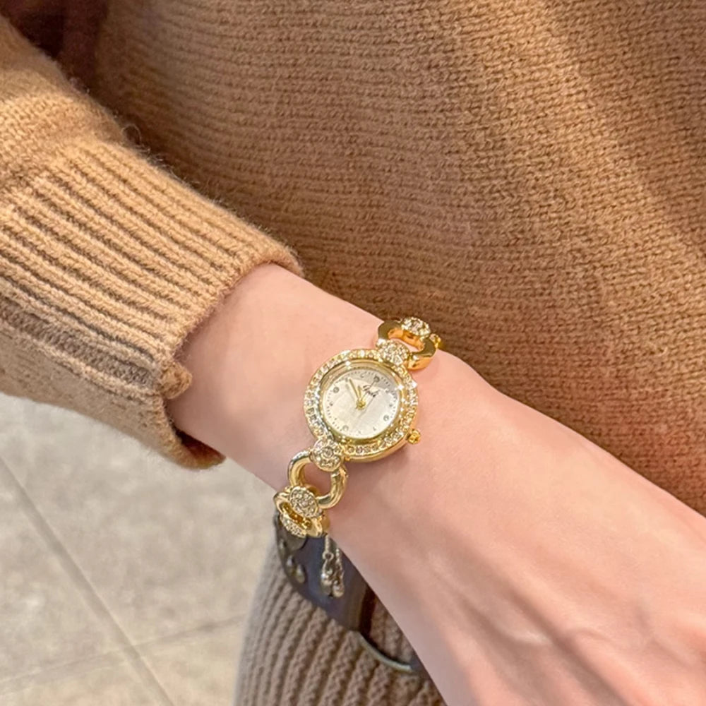 Fashion ethos Minimalist luxury gold disc with quartz women's watch