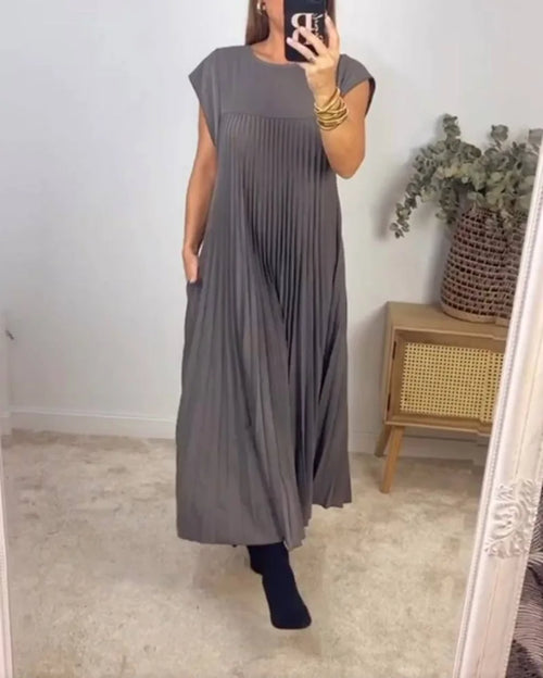 Spring And Summer New Fashionable Women's Round Neck Pleated Maxi