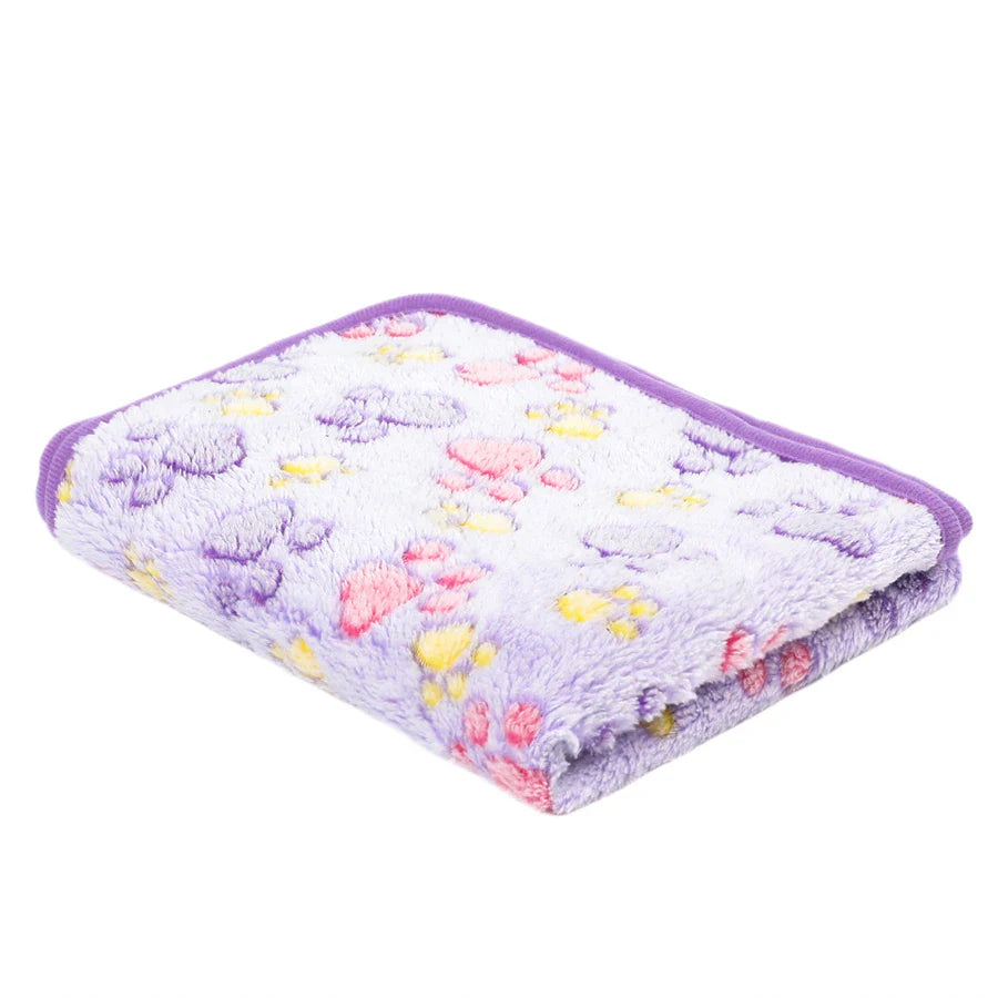 Soft Fluffy High Quality Pet Blanket Flannel Dog Sleeping Blanket Paw Print Pattern Pet Mat Warm Comfortable Blanket for Cat Dog