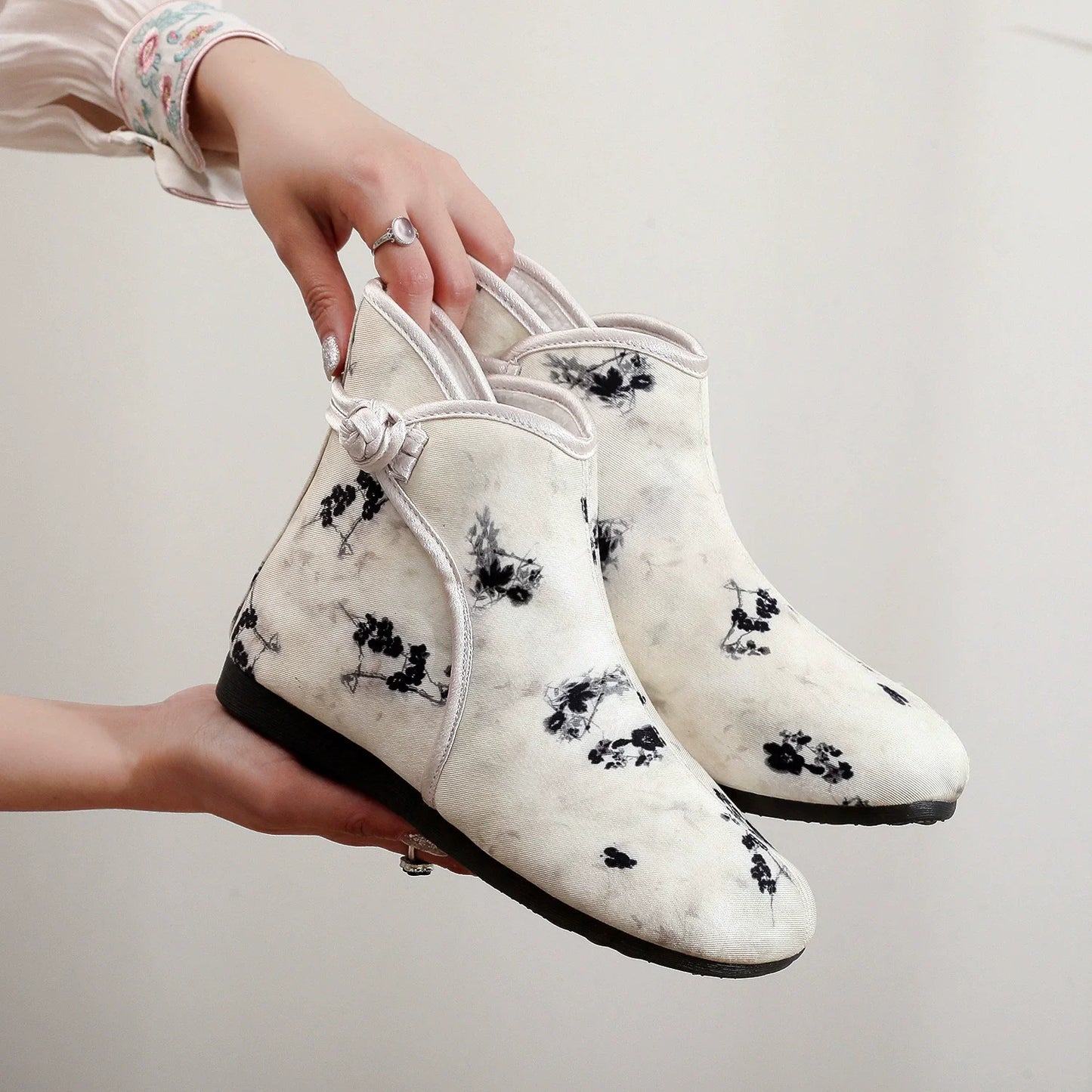 Fashion Thick Boots Casual Women Shoes Winter Boots Ladies Botas De Nieve Warm Botas Mujer Zapatos Cotton Shoes Woman Botines